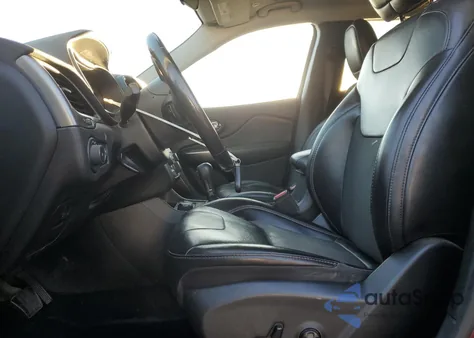 2019 Jeep Cherokee Latitude Plus from USA, damaged, VIN 1C4PJMLB0KD311018